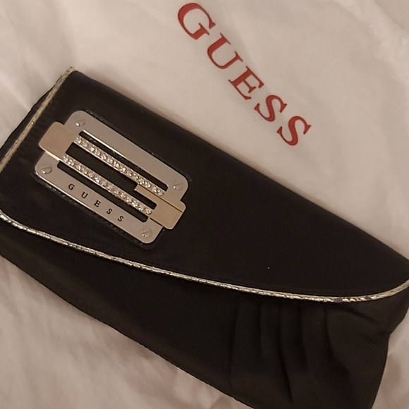GUESS CLUTCH WITH DUSTBAG - Picture 2 of 4